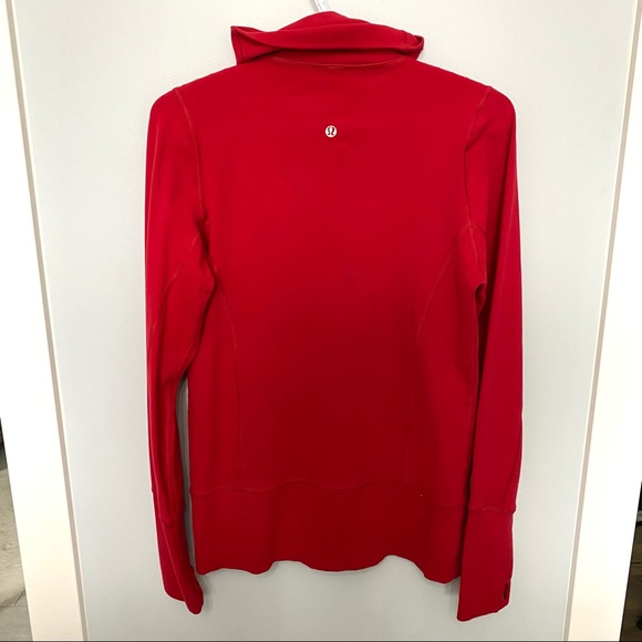 *SOLD* Lululemon stride jacket in red size 6 GUC - Picture 2 of 4